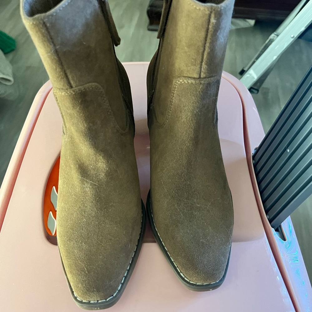 Women's Tan Ankle Boots